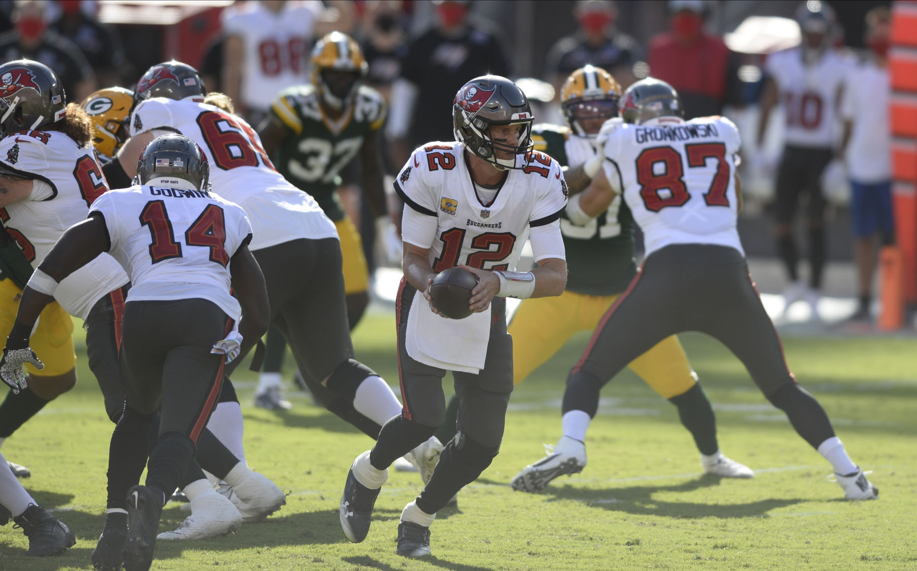 Buccaneers 38, Packers 10